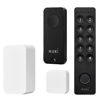 Nuki Opener, elektronisches Türschloss für Mehrfamilienhäuser, steuert den  Türöffner der Gegensprechanlage & Keypad, Codeschloss für die Haustür,  smarte Erweiterung für Nuki Smart Lock : : Baumarkt